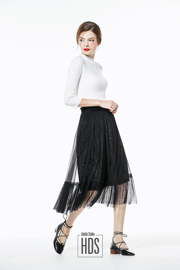 定格都市美學(xué) 歐美模特演繹女裝走款拍攝新風(fēng)尚